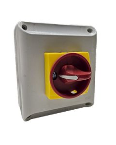 Disconnect Switch Enclosed IP65 3 Pole 63A Cover Interlock Yellow Plate, Red Padlockable Knob B140 Box 140x165x80.5mm
